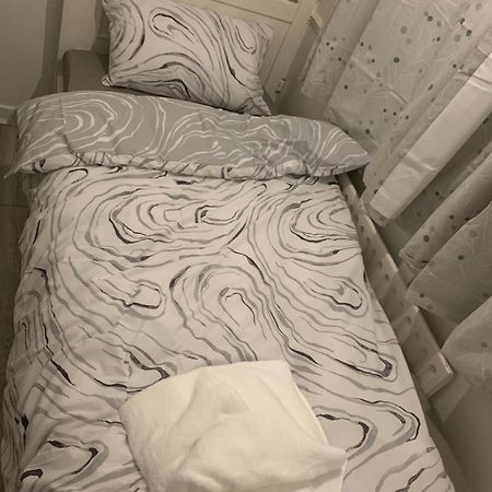 At Apex House Single Room Horndon-on-the-Hill Luaran gambar